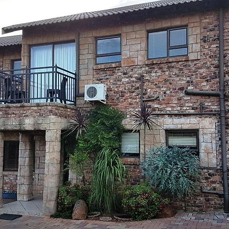 Tsessebe Guesthouse Блоемфонтейн Екстериор снимка
