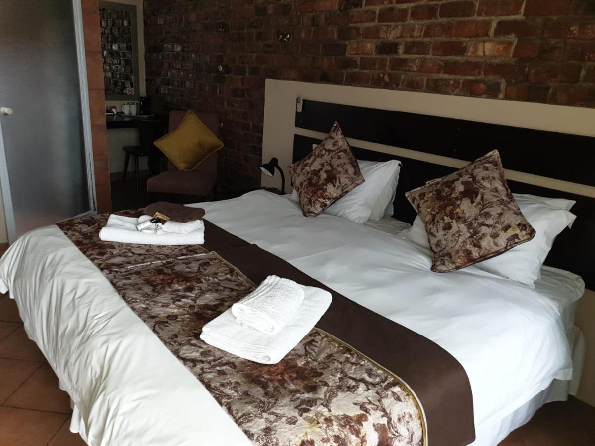 Tsessebe Guesthouse Блоемфонтейн Екстериор снимка