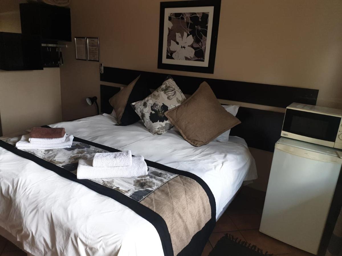 Tsessebe Guesthouse Блоемфонтейн Екстериор снимка