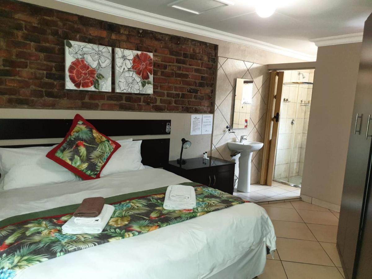 Tsessebe Guesthouse Блоемфонтейн Екстериор снимка