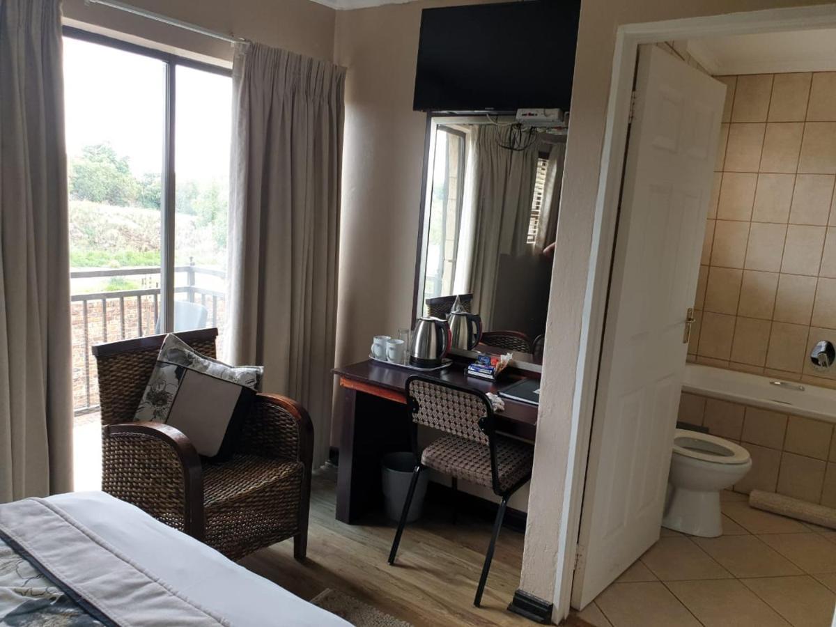 Tsessebe Guesthouse Блоемфонтейн Екстериор снимка