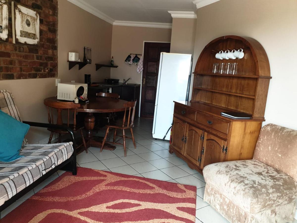 Tsessebe Guesthouse Блоемфонтейн Екстериор снимка