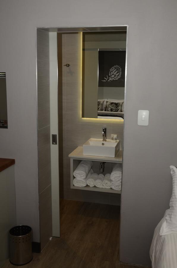 Tsessebe Guesthouse Блоемфонтейн Екстериор снимка