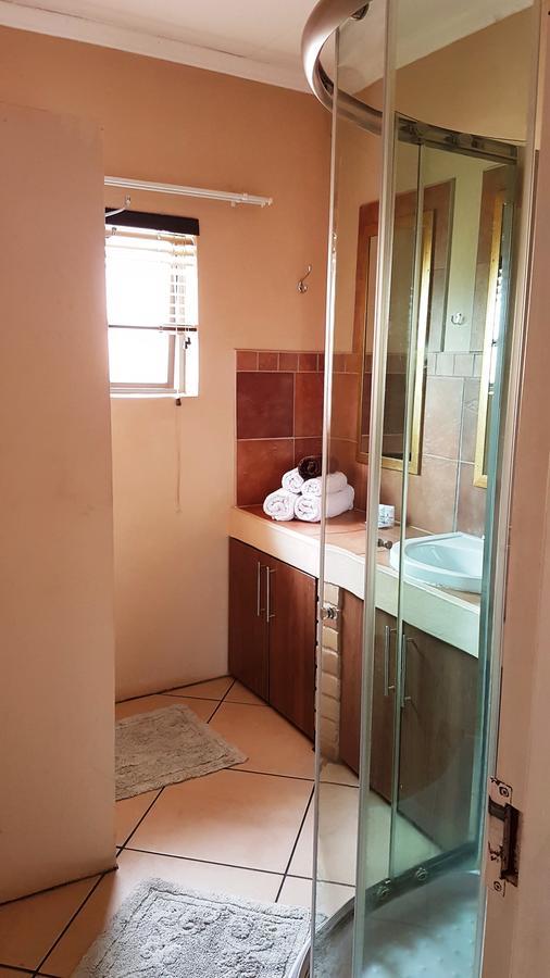 Tsessebe Guesthouse Блоемфонтейн Екстериор снимка