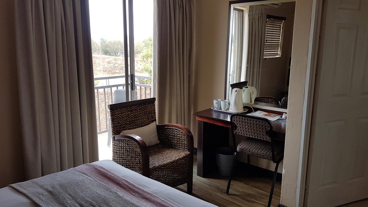 Tsessebe Guesthouse Блоемфонтейн Екстериор снимка